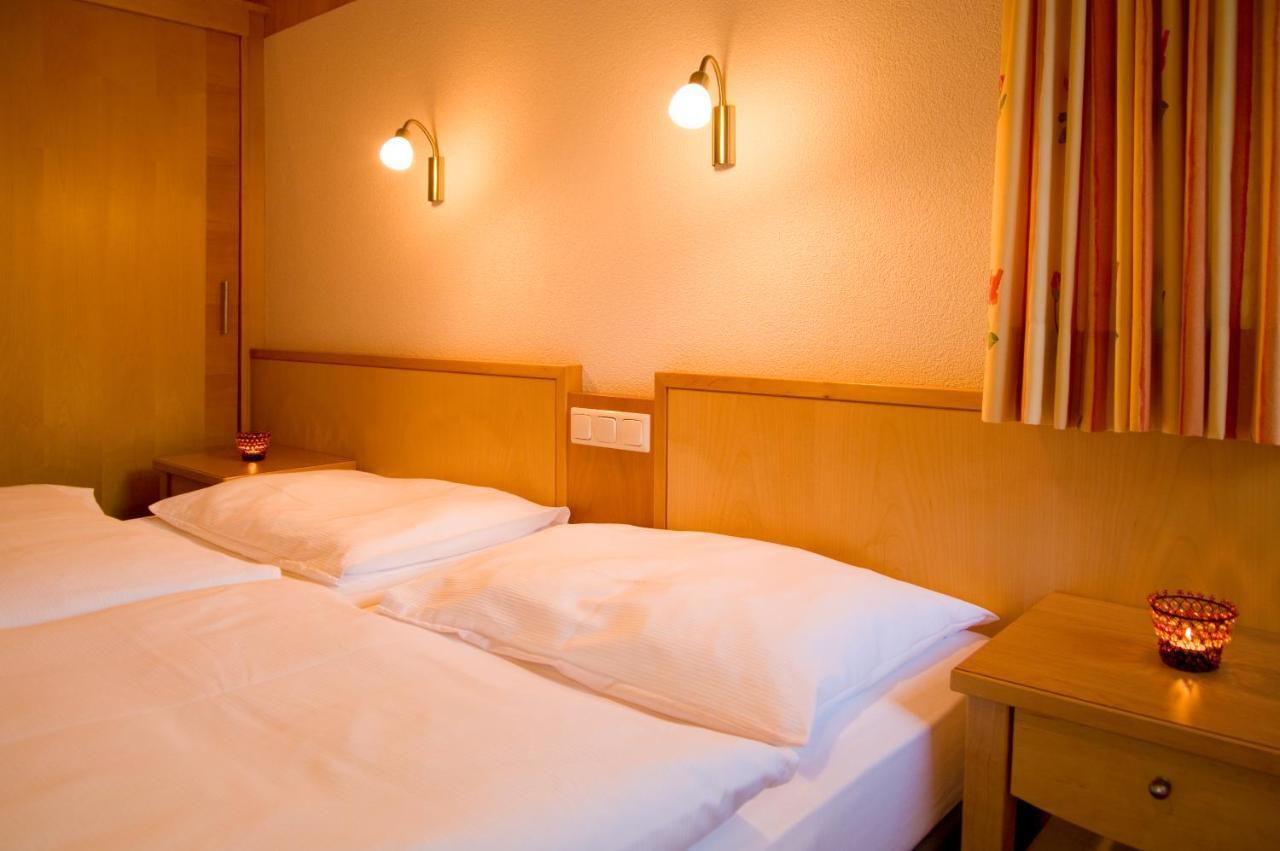 Bed and Breakfast Adrian Sankt Anton am Arlberg Esterno foto